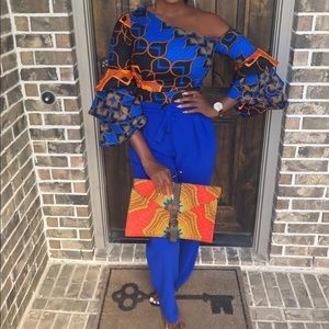 Off shoulder crop top with ruffled sleeves Medium